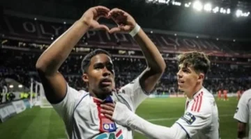 أومتيتي يهاجم تصرفات إندريك عقب تعادل أولمبيك ليون أمام باريس سان جيرمان